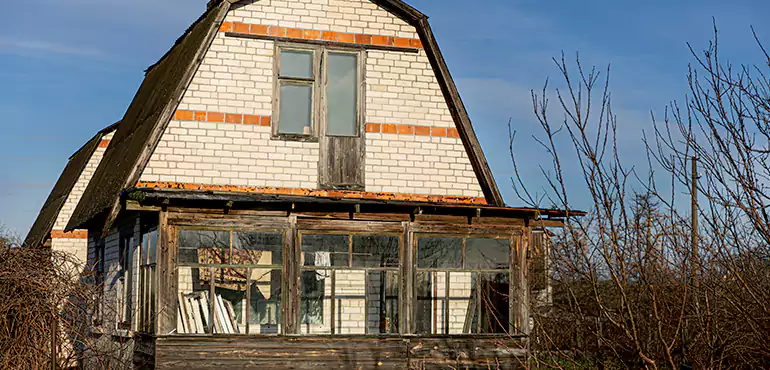 Own a Rental in Disrepair? We’ll Take It Off Your Hands in Moss Bluff